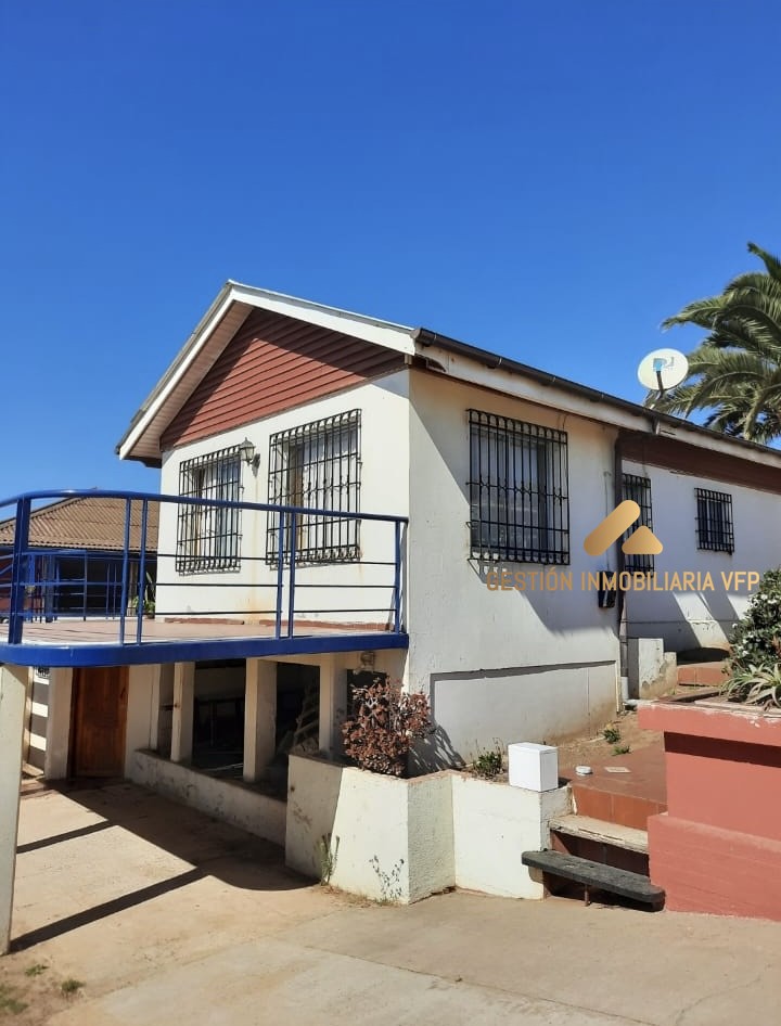 Casa Sólida en Venta en Cartagena 3D 1B 243 m2 terreno. Hermosa vista